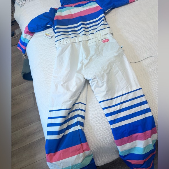 Colorful Women's Snow Jumpsuit - Picture 10 of 10